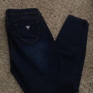 Guess curvy mim rise skinny jeans